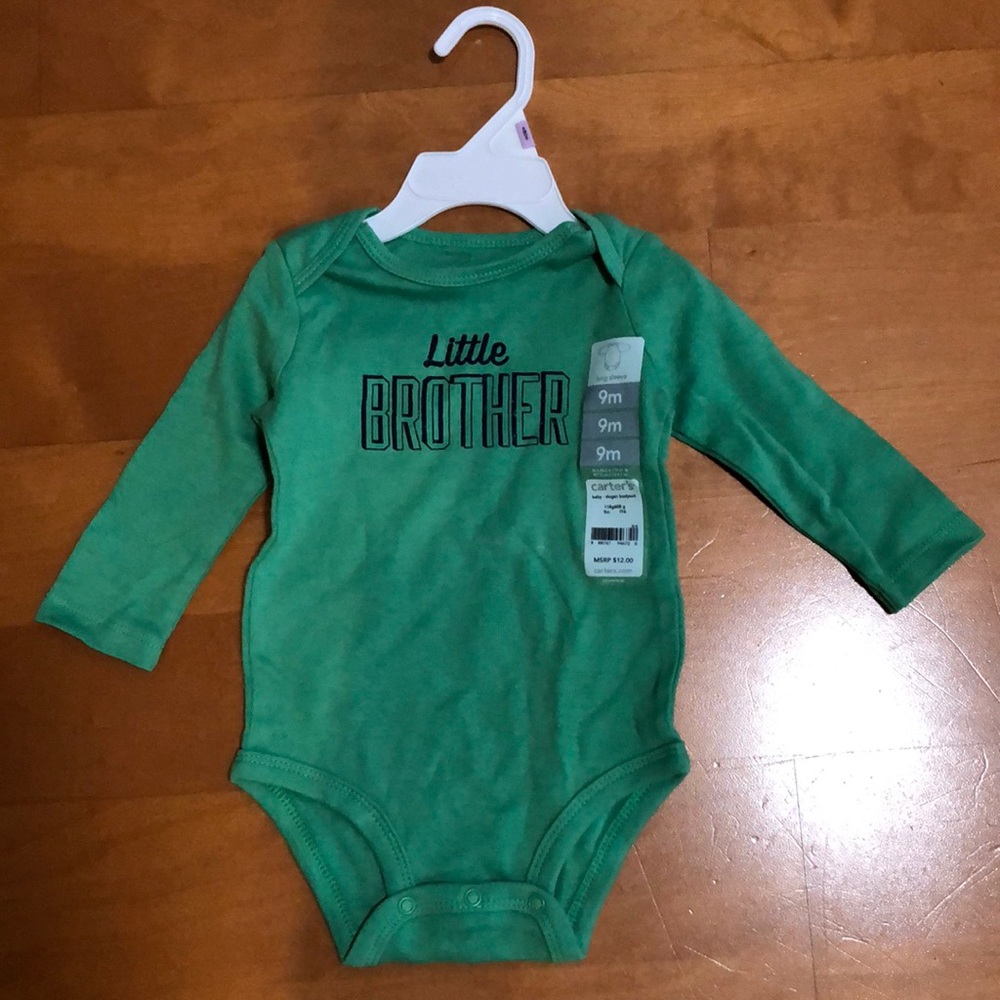 Carter’s size 9m long sleeved bodysuit